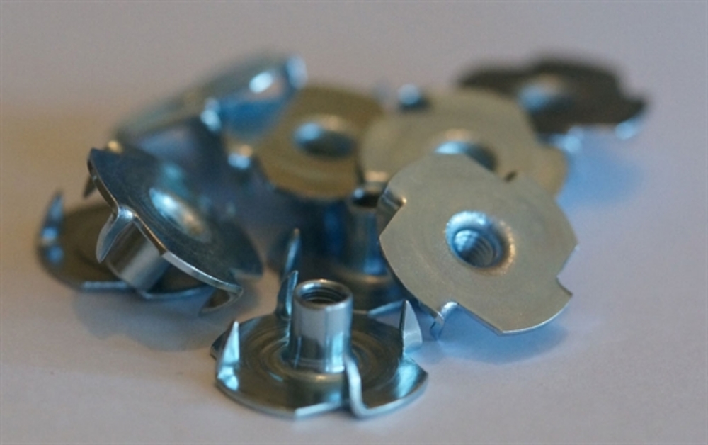 Picture of 10 x M4 Blind Nuts