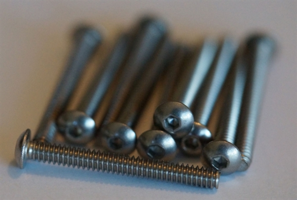 Picture of 10 x 4-40 1 Inch ButtonHead Threads