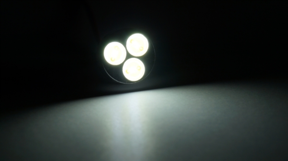 Picture of 22mm Extreme White Landing tripple LED Lens Light