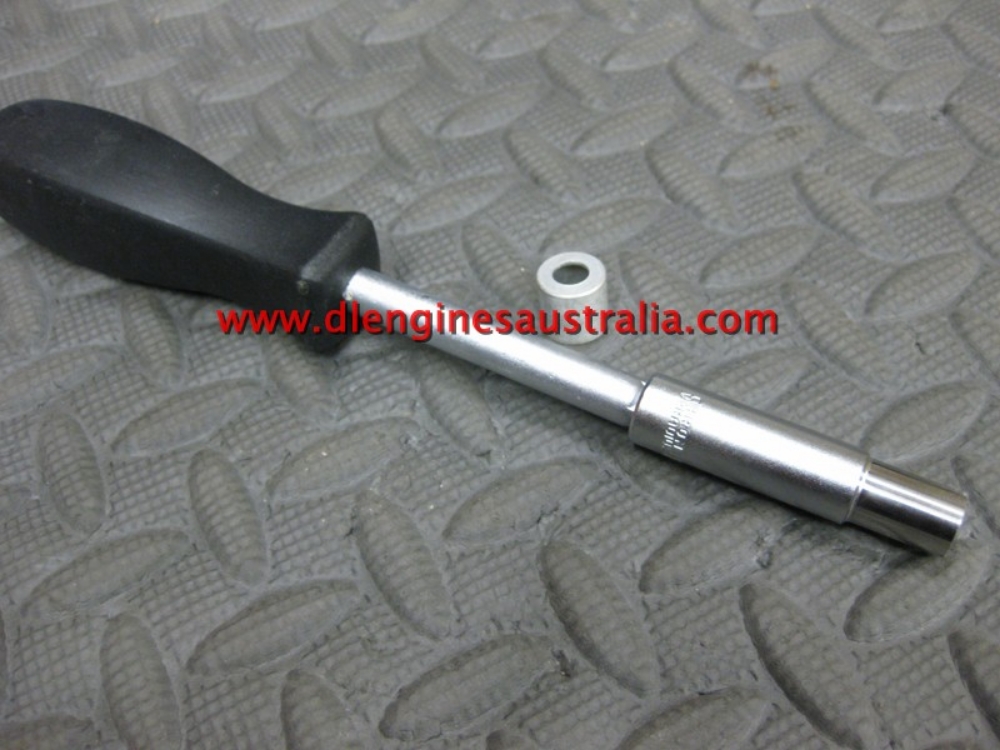 Spanner/socket for 1/4-32 Spark plugs and glow plugs.